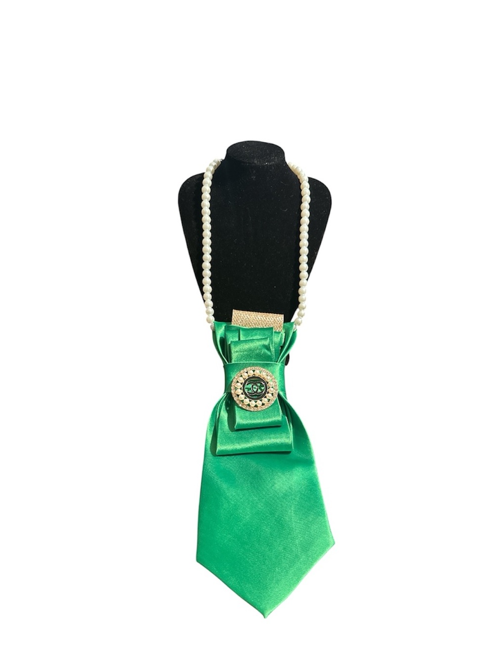 Elegant Green Satin necktie Necklace with Pearl Strand
